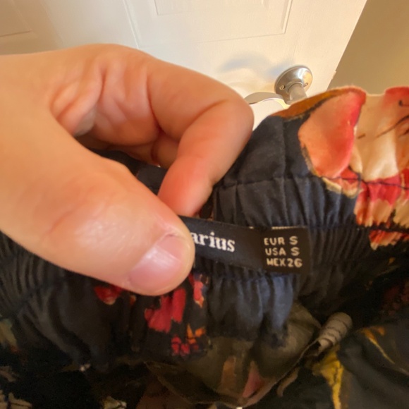 Stradivarius A-line floral-print skirt - Picture 3 of 3